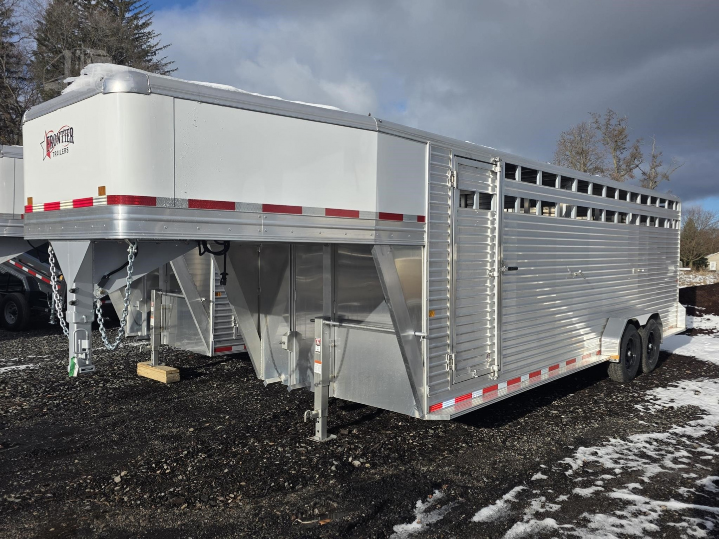 New 2026 FRONTIER 24 ft x 7 in Stock / Stock Combo Trailer