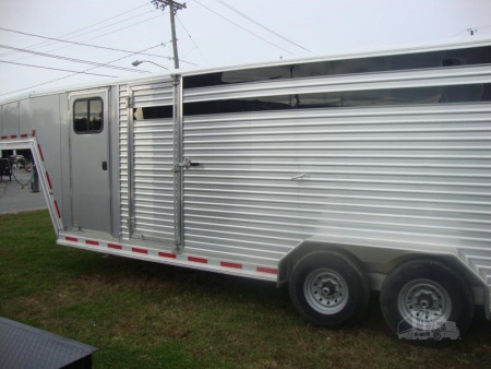 New 2023 FRONTIER 24 ft Stock / Stock Combo Trailer