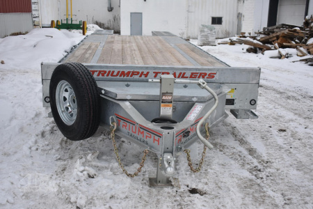 New 2026 TRIUMPH 22 ft Flatbed Trailer