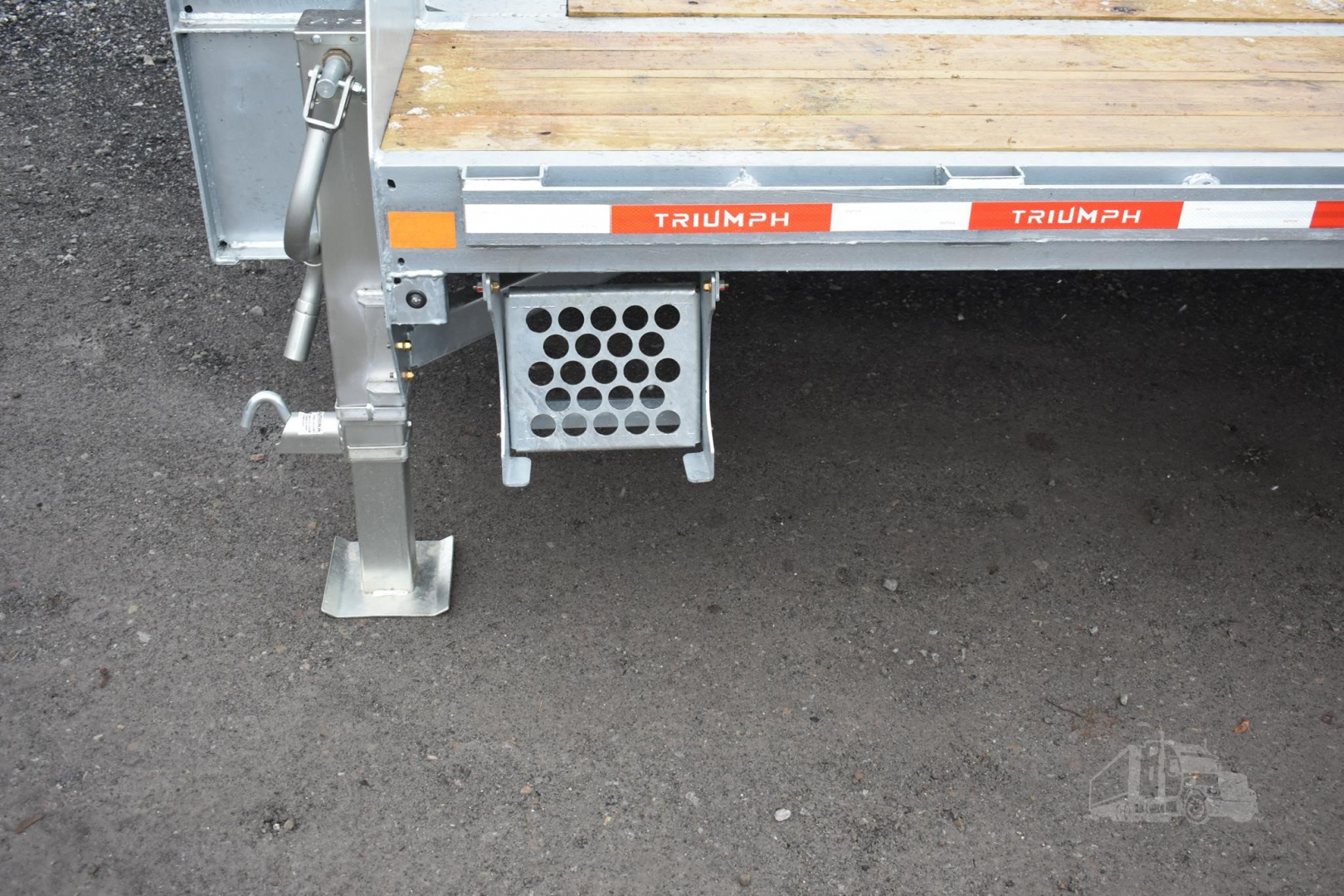 New 2026 TRIUMPH 22 ft Flatbed Trailer