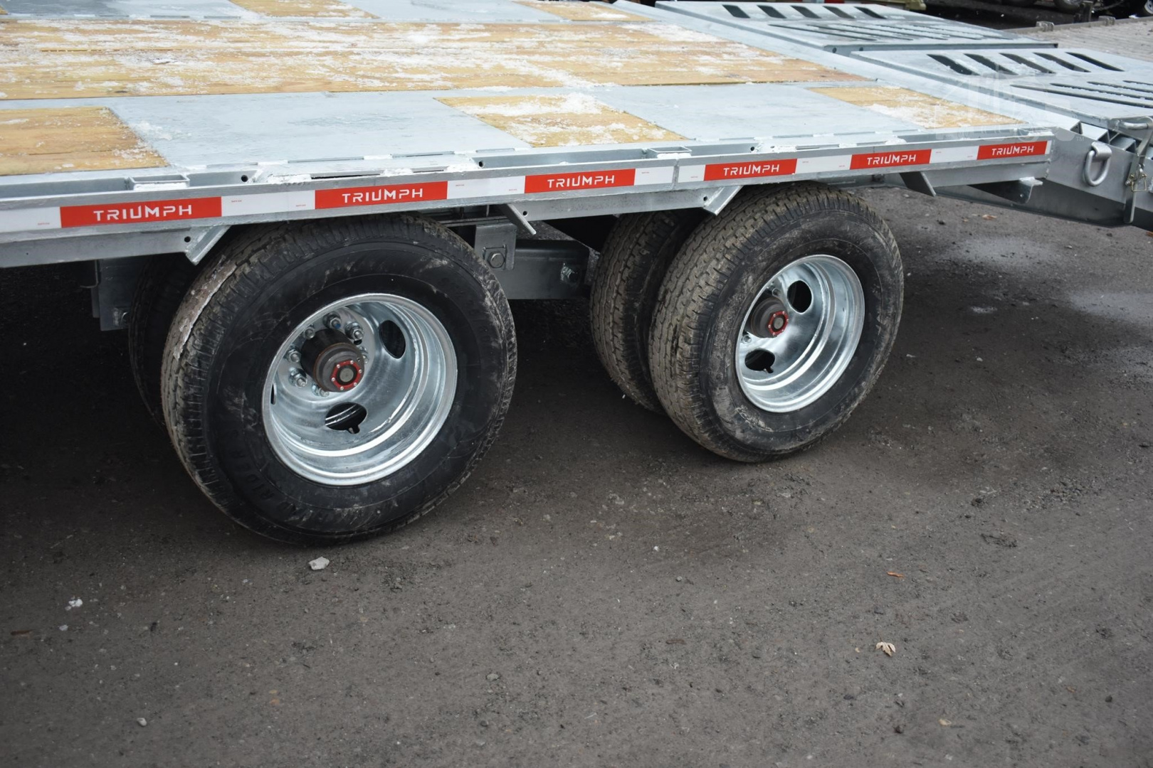 New 2026 TRIUMPH 22 ft Flatbed Trailer