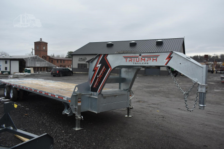 New 2026 TRIUMPH 22 ft Flatbed Trailer