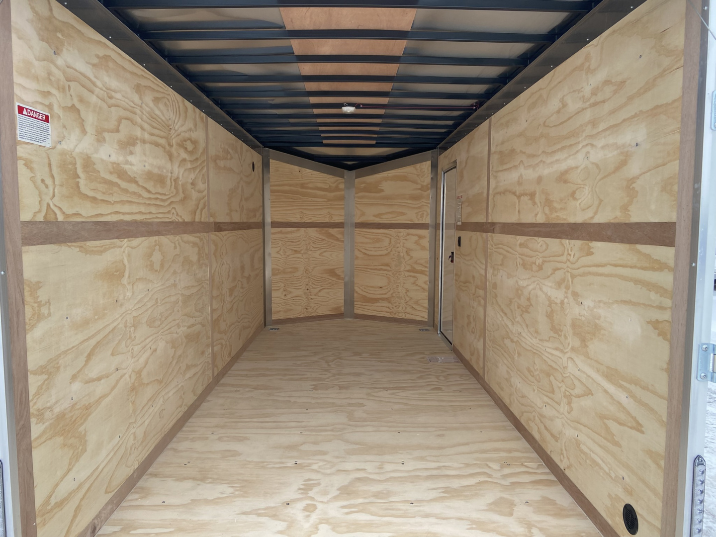 New United UJ 7X16 Cargo Enclosed Trailer