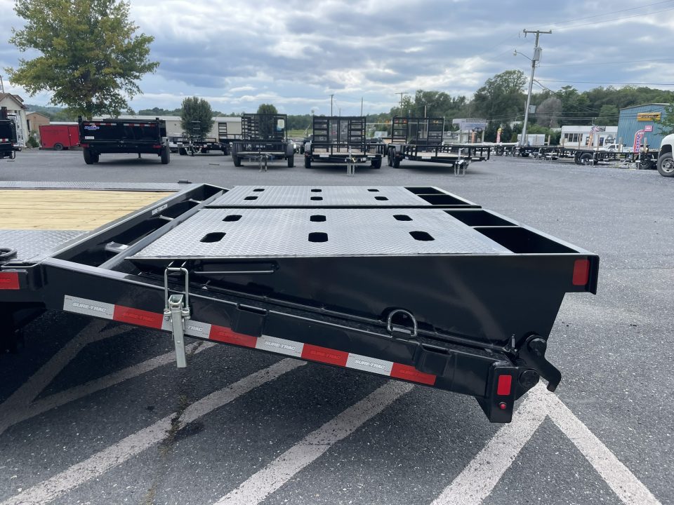 New 2026 Sure-Trac 20+5 15k Deckover Gooseneck Equipment Trailer