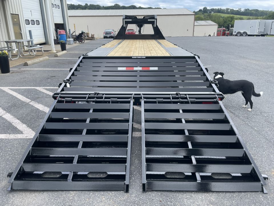 New 2026 Sure-Trac 20+5 15k Deckover Gooseneck Equipment Trailer