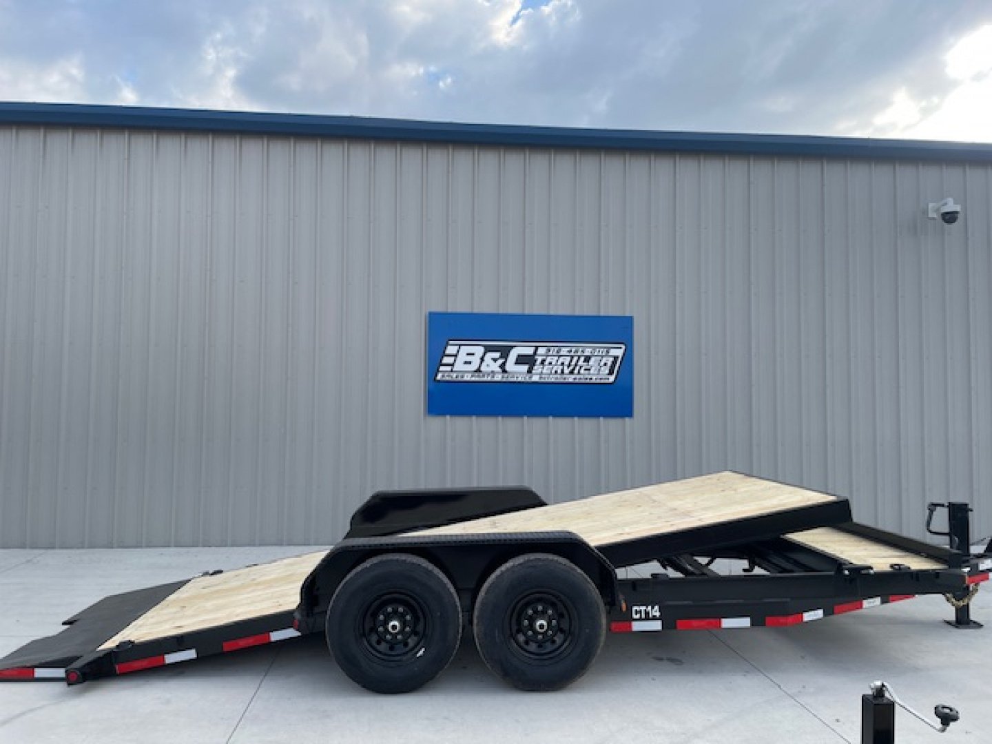 New 2026 TOP HAT 83X20 BUMPER PULL TILT DECK CAR / EQUIPMENT HAULER, (2)7000lb AXLES, 14,000 GVWR