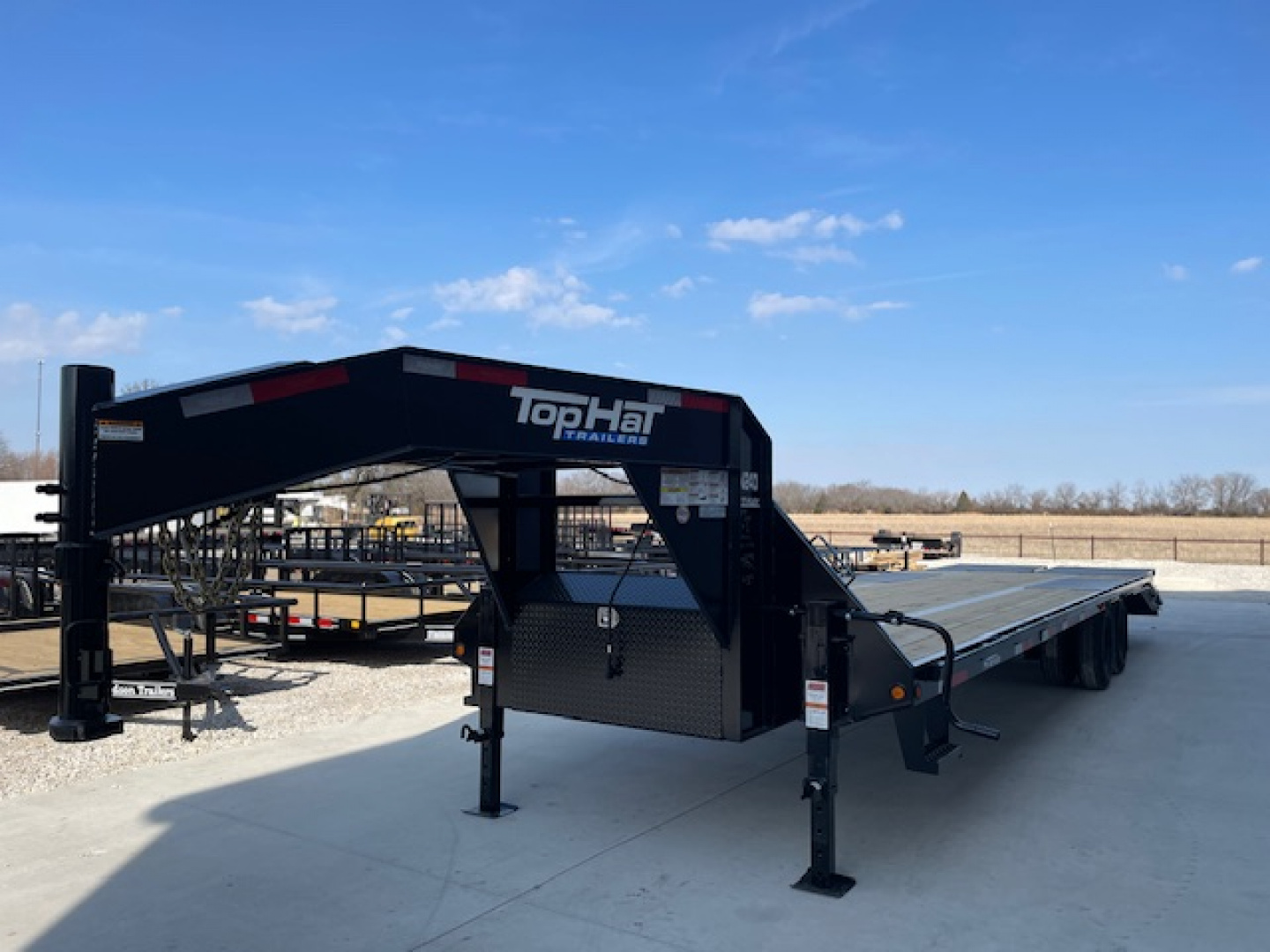New 2026 TOP HAT 102X32 (27+5) GOOSENECK EQUIPMENT TRAILER TANDEM DUAL 12K AXLES