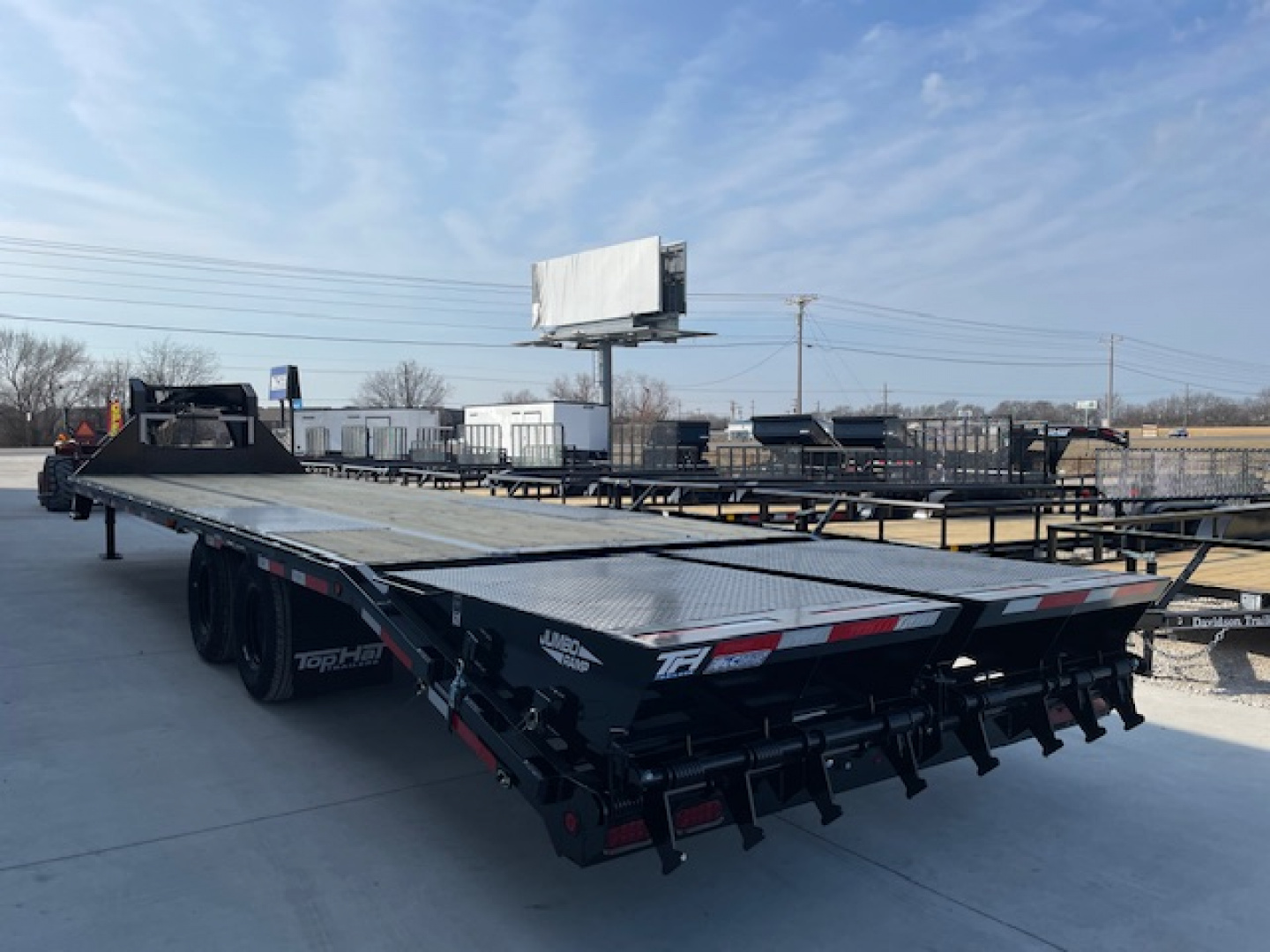 New 2026 TOP HAT 102X32 (27+5) GOOSENECK EQUIPMENT TRAILER TANDEM DUAL 12K AXLES