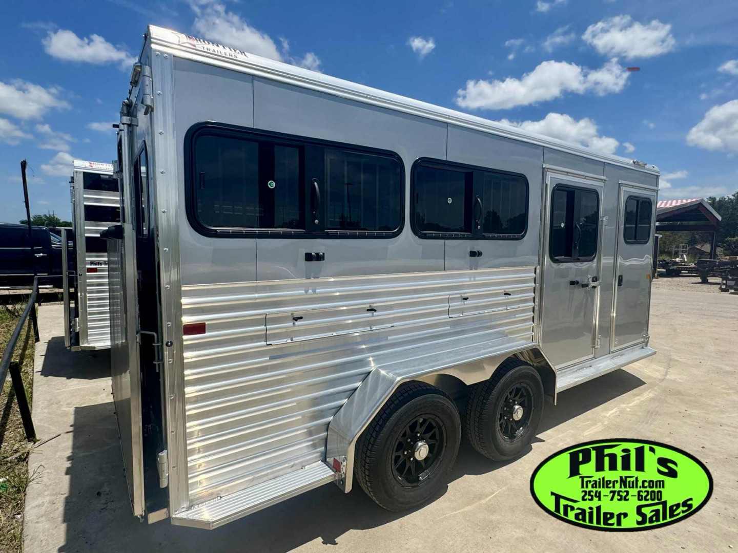 New Frontier Trailers 6 PEN LOW PRO LIVESTOCK TRAILER Stock / Stock Combo Trailer ROOF TOP AC!! LAST 1 AT THIS PRICE! GET IT BEFORE IT'S GONE!