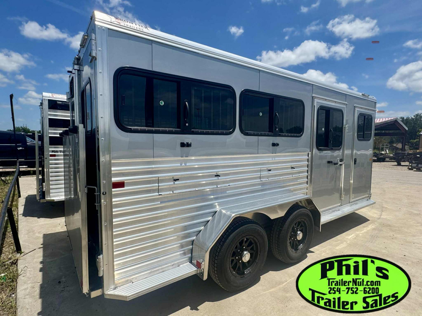 New Frontier Trailers 6 PEN LOW PRO LIVESTOCK TRAILER Stock / Stock Combo Trailer ROOF TOP AC!! LAST 1 AT THIS PRICE! GET IT BEFORE IT'S GONE!