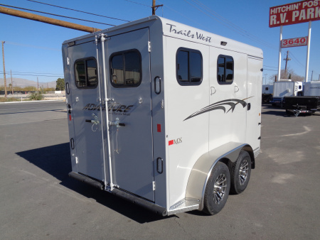 New 2026 Trails West *ADV MX II 2H * ADVENTURE MX II 2-Horse Slant Load Horse Trailer w/ Titanium Package