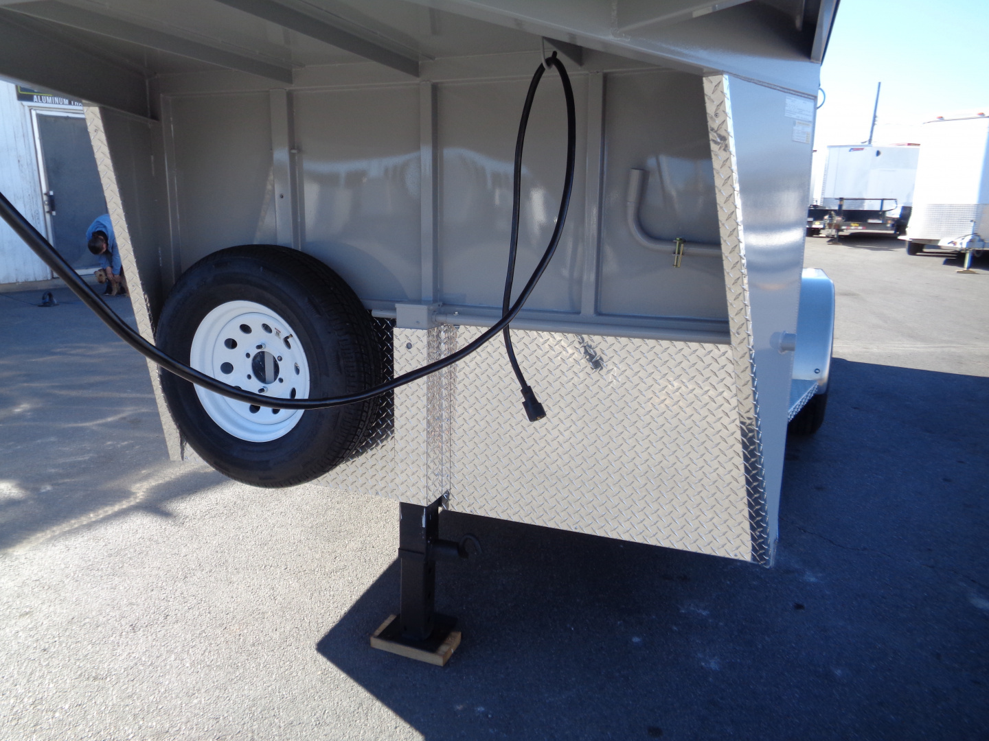 New 2026 Trails West ADVENTURE MX GN 3-Horse Gooseneck Horse Trailer w/ Titanium Package