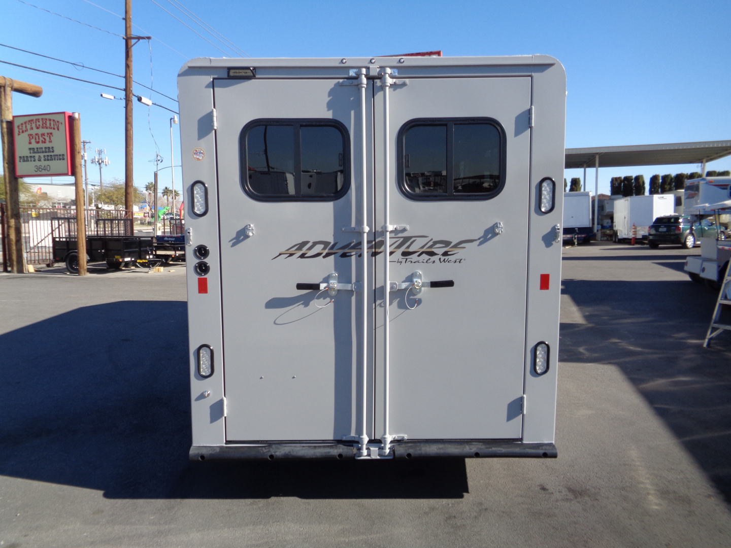 New 2026 Trails West ADVENTURE MX GN 3-Horse Gooseneck Horse Trailer w/ Titanium Package