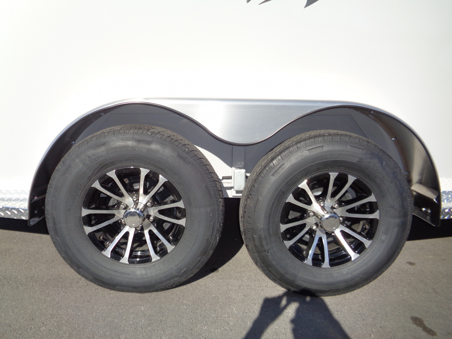 New 2026 Trails West ADVENTURE MX GN 3-Horse Gooseneck Horse Trailer w/ Titanium Package