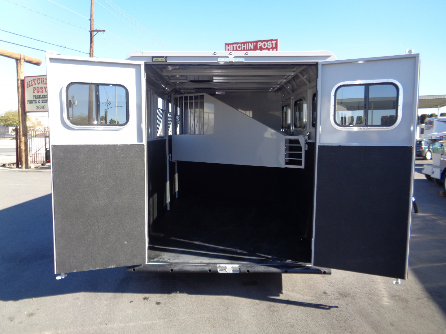 New 2026 Trails West ADVENTURE MX GN 3-Horse Gooseneck Horse Trailer w/ Titanium Package