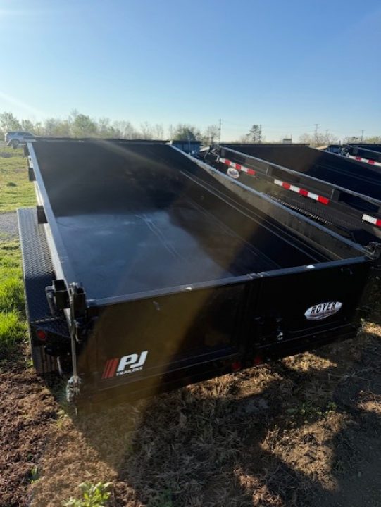 New 2026 PJ Trailers 72"x12' D3 w/ HYDRAULIC JACK Dump Trailer