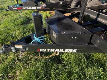 New 2026 PJ Trailers 72"x12' D3 w/ HYDRAULIC JACK Dump Trailer