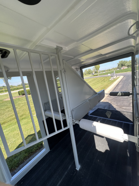 New 2026 Hawk Elite Classic 2H Straight Load Bumper Pull w/ Ramp - Warmblood Sized