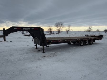 Used 2013 Load Trail 28' Triple Axle Gooseneck