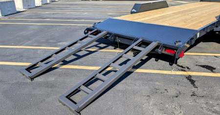 New Hillcrest 10202SC 24' 10K (GVWR) 82" Wide Car Hauler