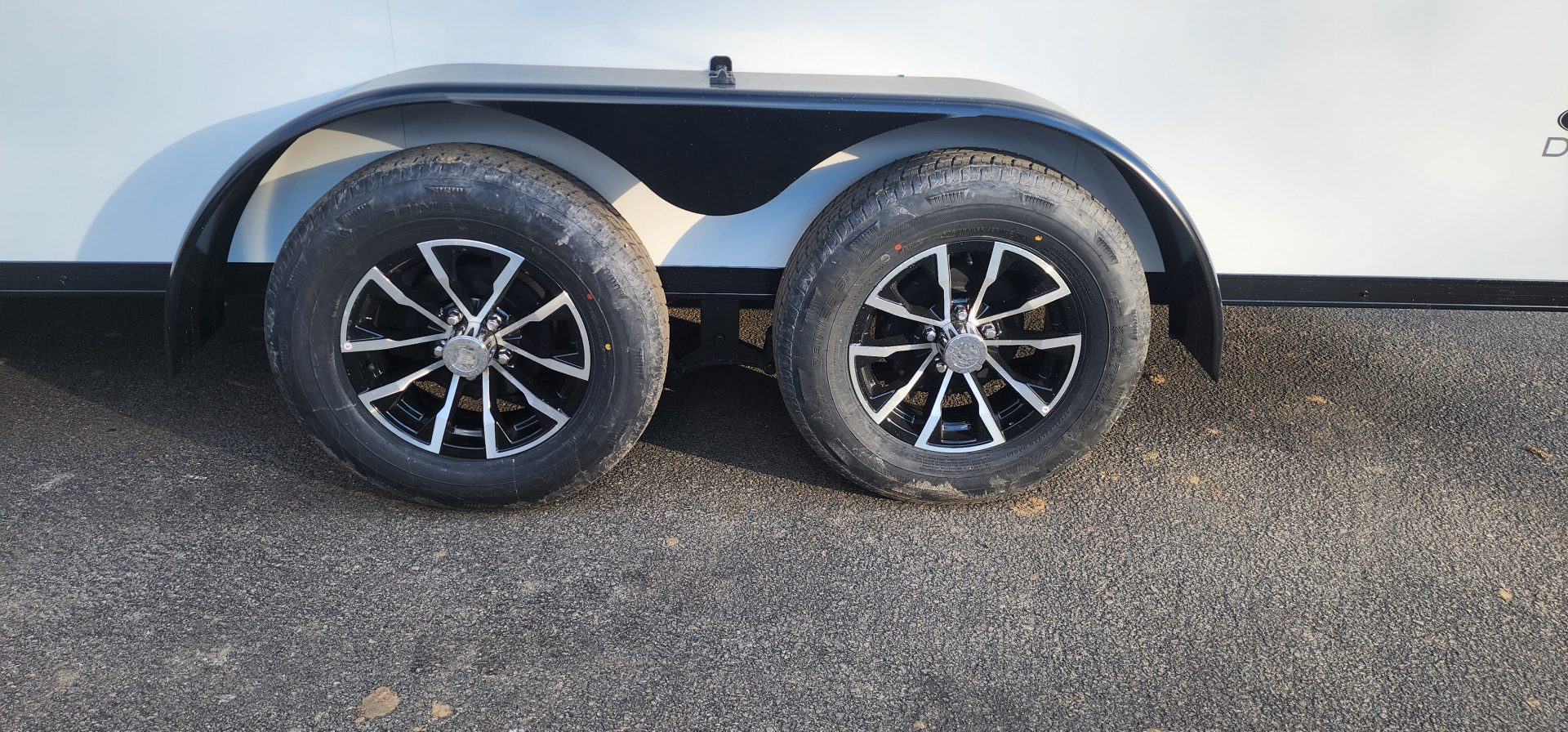New 7 x 16 Look ST DLX Cargo Blackout Package 7k w/ Black Aluminum Wheels