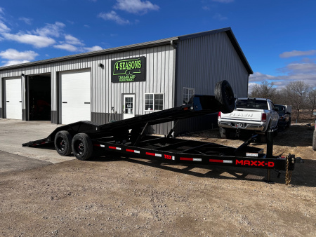 New 2026 MAXXD T8X 102X24 17.5k power tilt equipment/car trailer Equipment Trailer