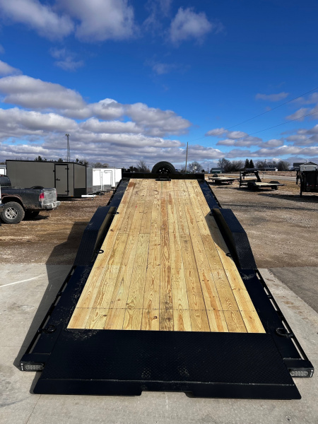 New 2026 MAXXD T8X 102X24 17.5k power tilt equipment/car trailer Equipment Trailer