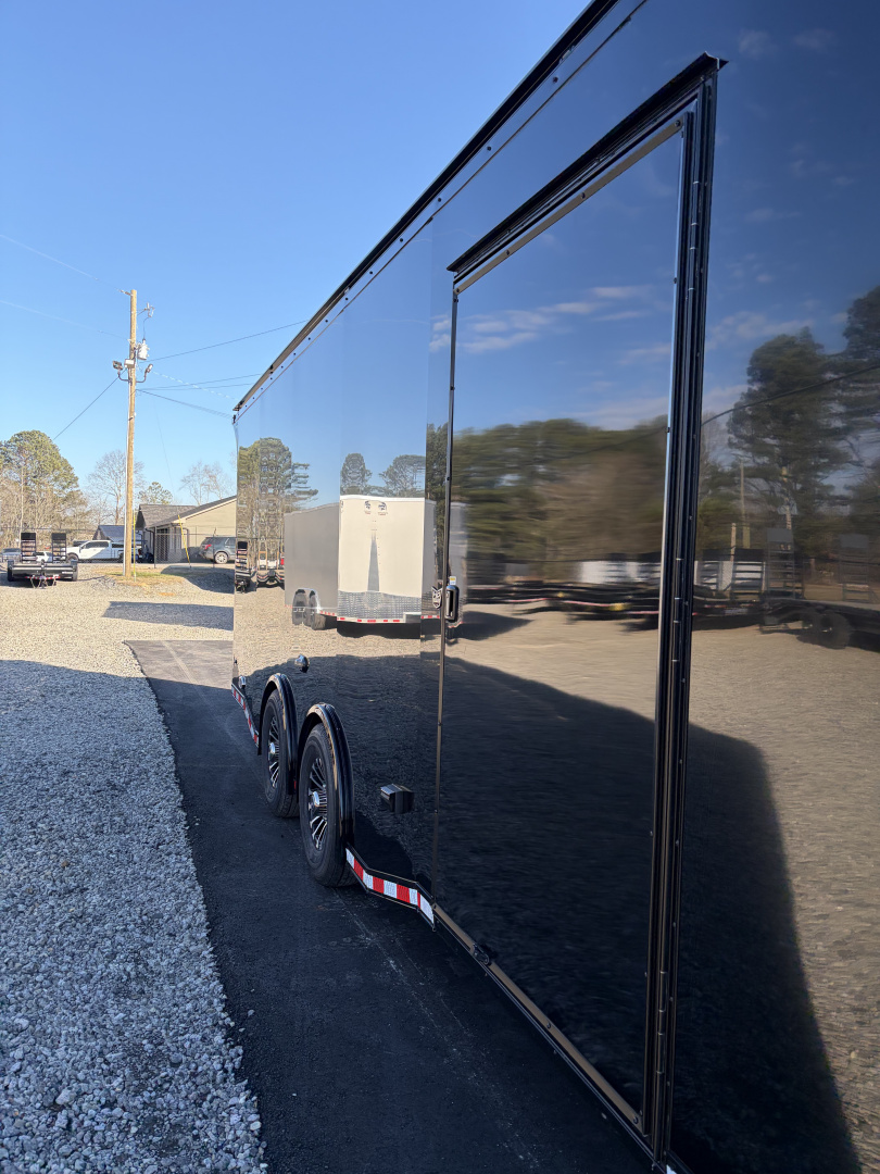 Used 2026 Haulmark EDGE 24 Race Trailer, Sportsman Plus Package, Polycor, Insulated, 12000 GVWR