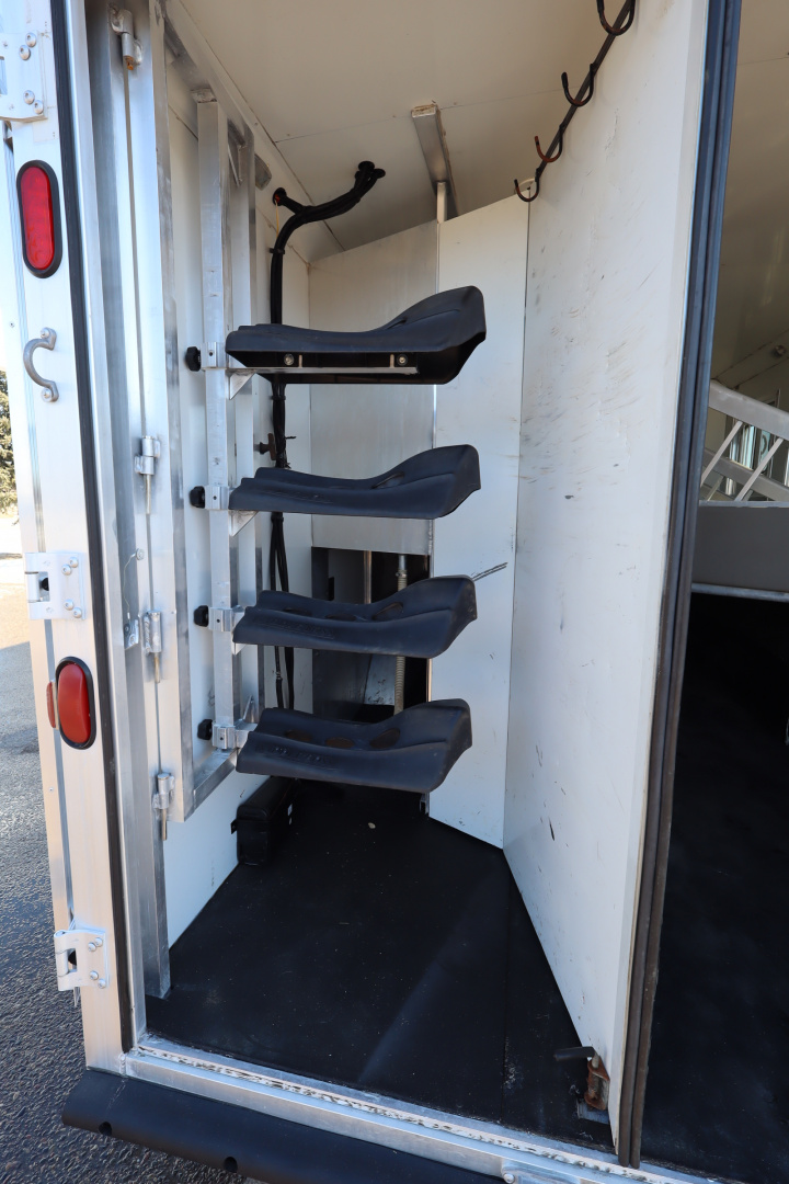 Used 2014 Bison Trailers 4Horse LQ Horse Trailer