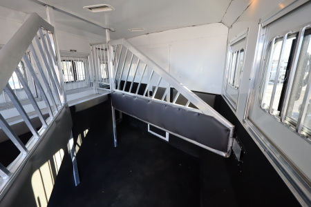 Used 2014 Bison Trailers 4Horse LQ Horse Trailer