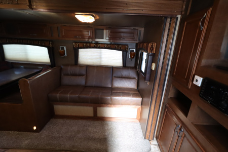 Used 2014 Bison Trailers 4Horse LQ Horse Trailer