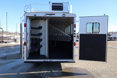 Used 2014 Bison Trailers 4Horse LQ Horse Trailer
