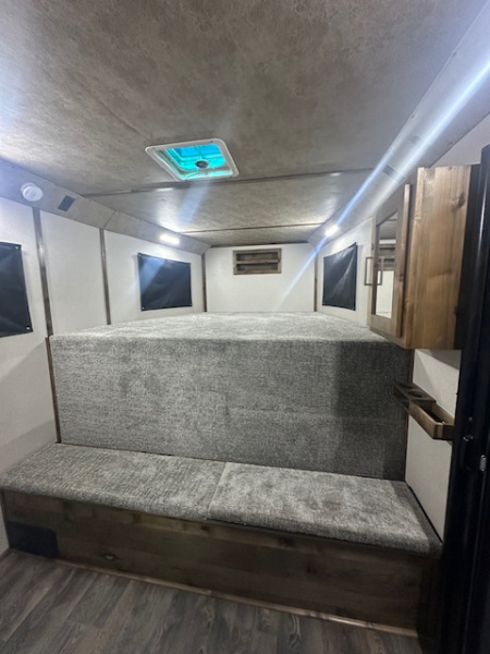 New 2026 Trails West Sierra 4 Horse