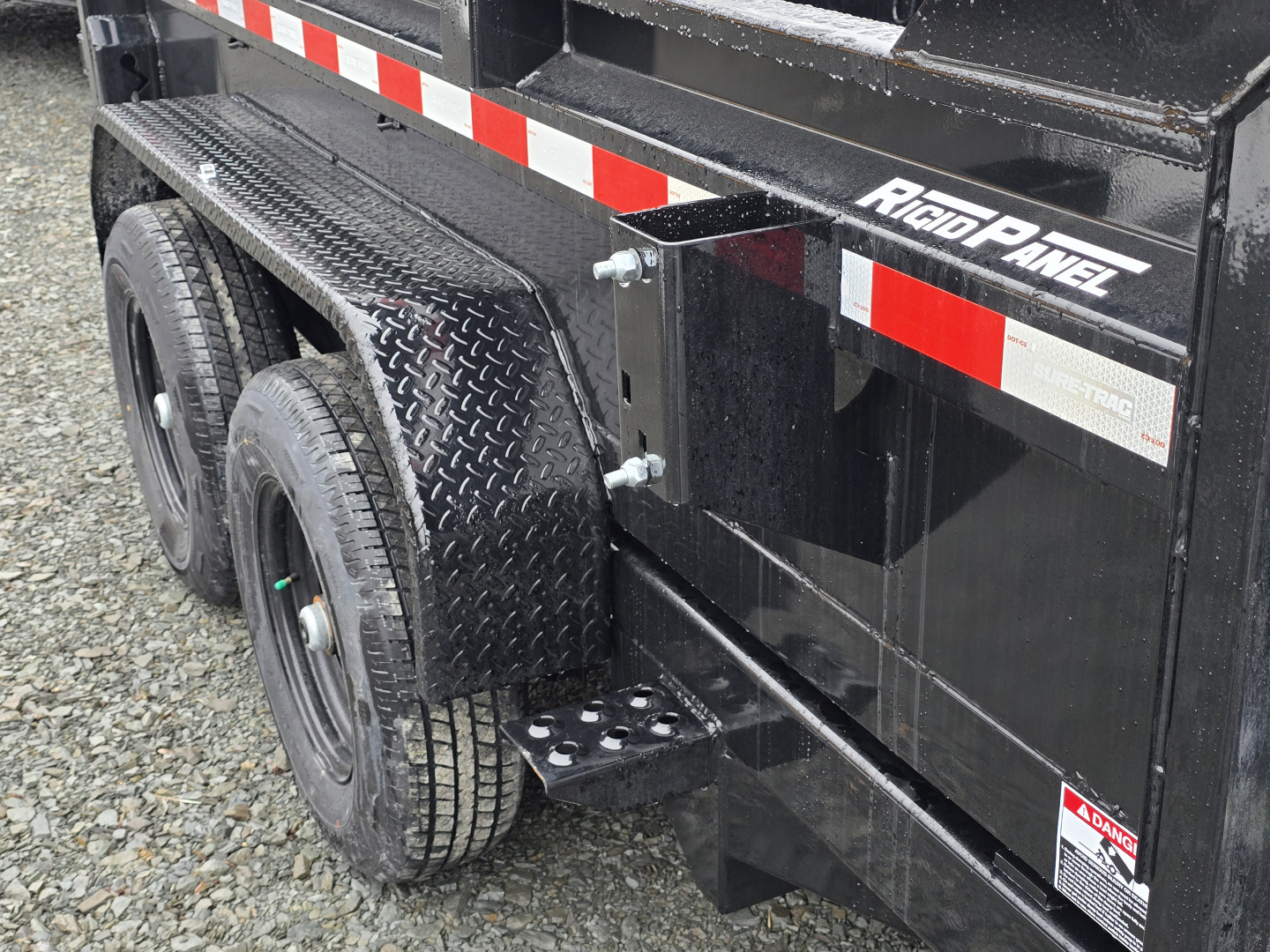 New 2026 Sure-Trac 6x10 10K Dump Trailer- Ramps- Combo Gate- Spare Tire Carrier- Stake Pockets- Integrated Tarp Mount