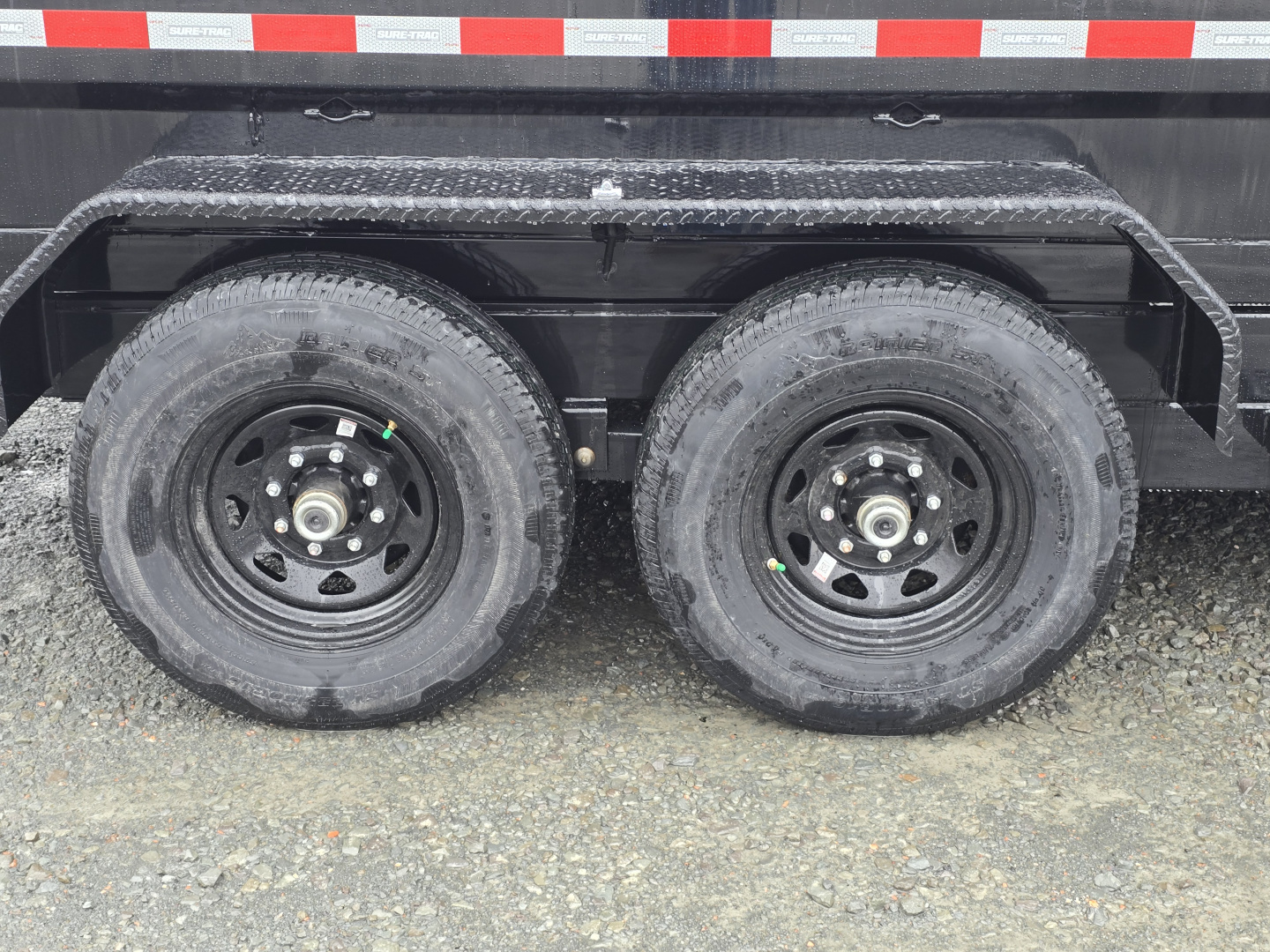 New 2026 Sure-Trac 7x14 14K Dump Trailer- Ramps- Combo Gate- Spare Tire Carrier- Stake Pockets- Integrated Tarp