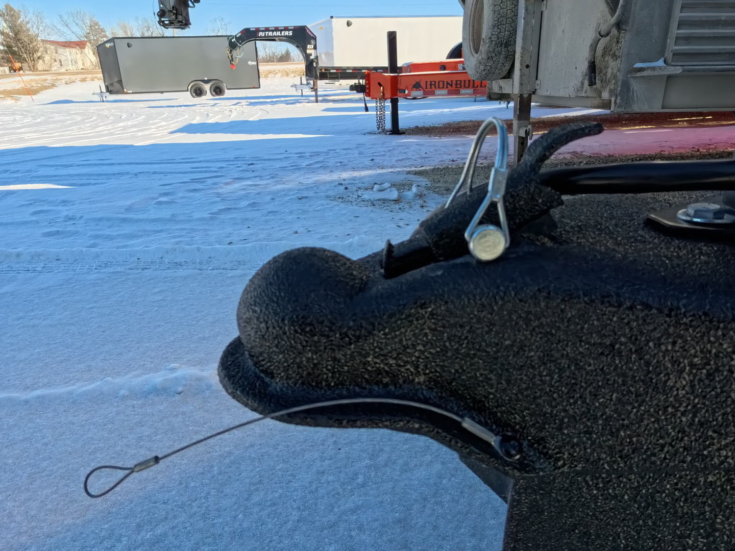 New 2026 Formula Trailers 8.5 x 16 x 7 Formula Traverse Flat Top V-Nose Car Hauler, Black, Aluminum Rims, Rock Guard