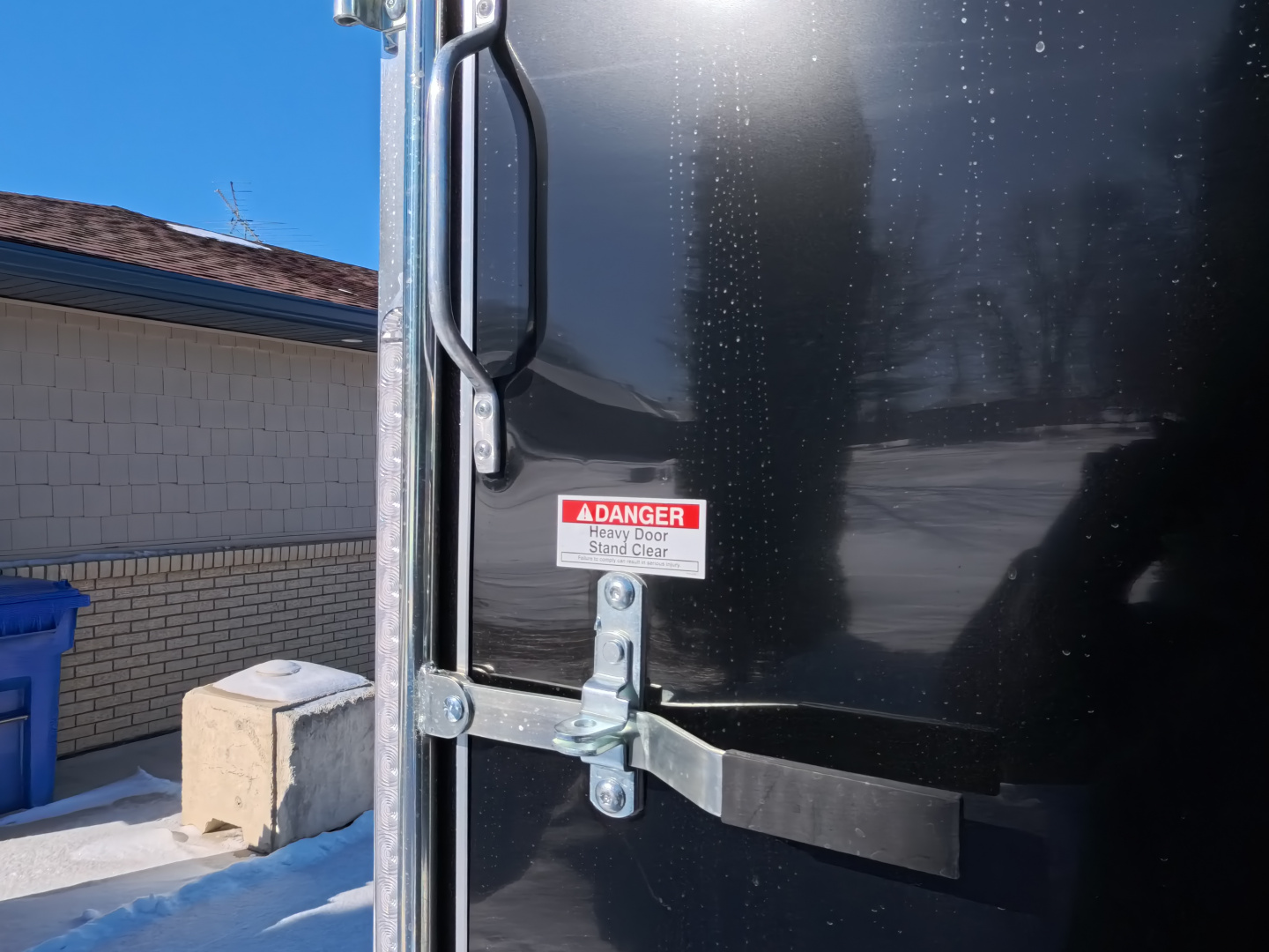 New 2026 Formula Trailers 8.5 x 16 x 7 Formula Traverse Flat Top V-Nose Car Hauler, Black, Aluminum Rims, Rock Guard