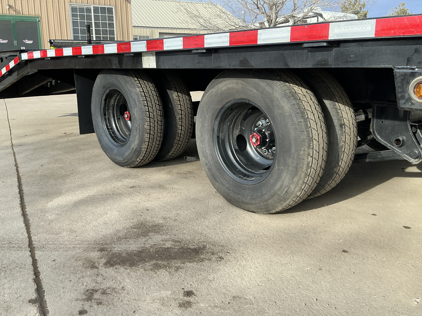 Used 2024 Midsota NFB32-GN-259 Flatbed Trailer