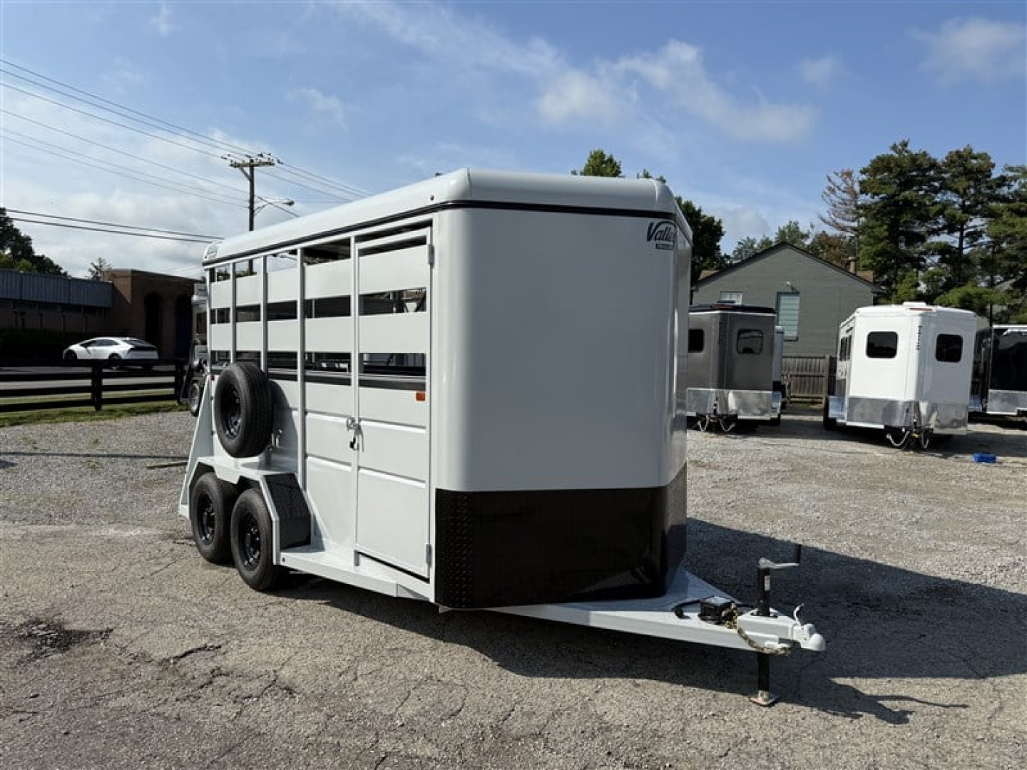 New 2026 Valley 2 HORSE STRAIGHT LOAD w/ RAMP >> EXTRA TALL & WIDE