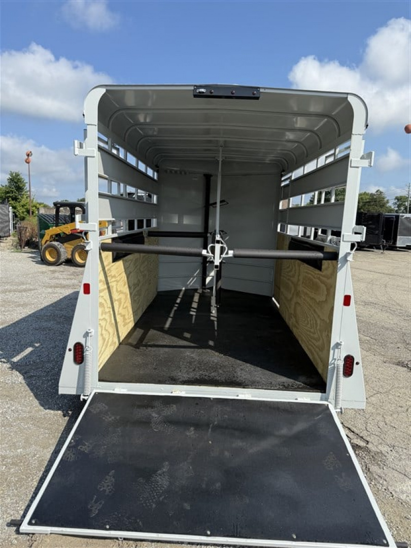 New 2026 Valley 2 HORSE STRAIGHT LOAD w/ RAMP >> EXTRA TALL & WIDE