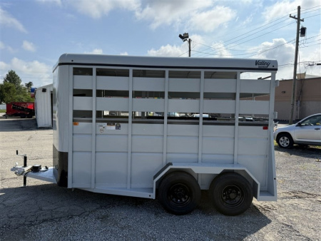 New 2026 Valley 2 HORSE STRAIGHT LOAD w/ RAMP >> EXTRA TALL & WIDE