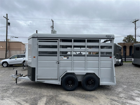 New 2026 Valley 2 HORSE SLANT LOAD COMBO STANDARD 7' Tall