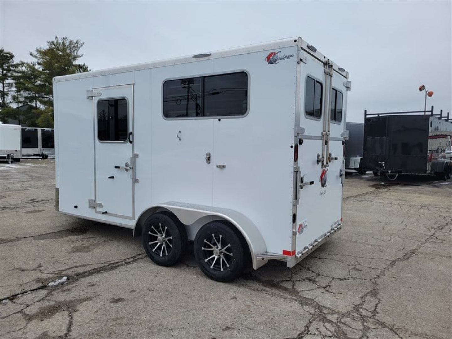 New 2026 Kiefer 2 HORSE STRAIGHT LOAD w/ RAMP Horse Trailer