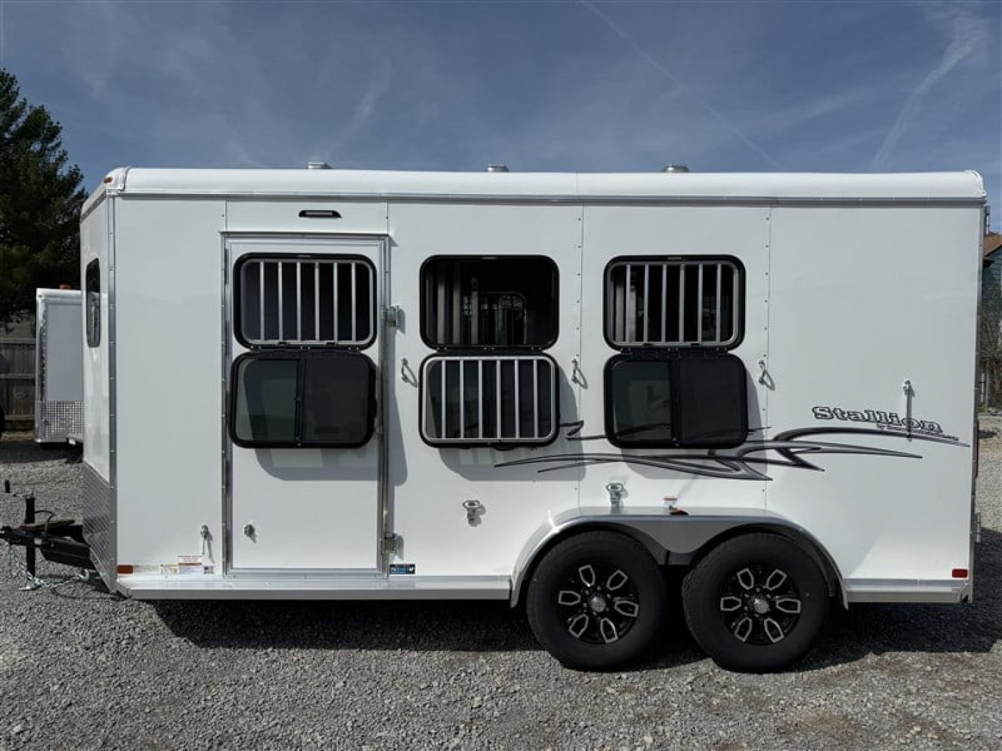 New 2026 Homesteader STALLION 3 HORSE SLANT LOAD HD