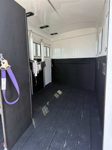 New 2026 Homesteader STALLION 3 HORSE SLANT LOAD HD