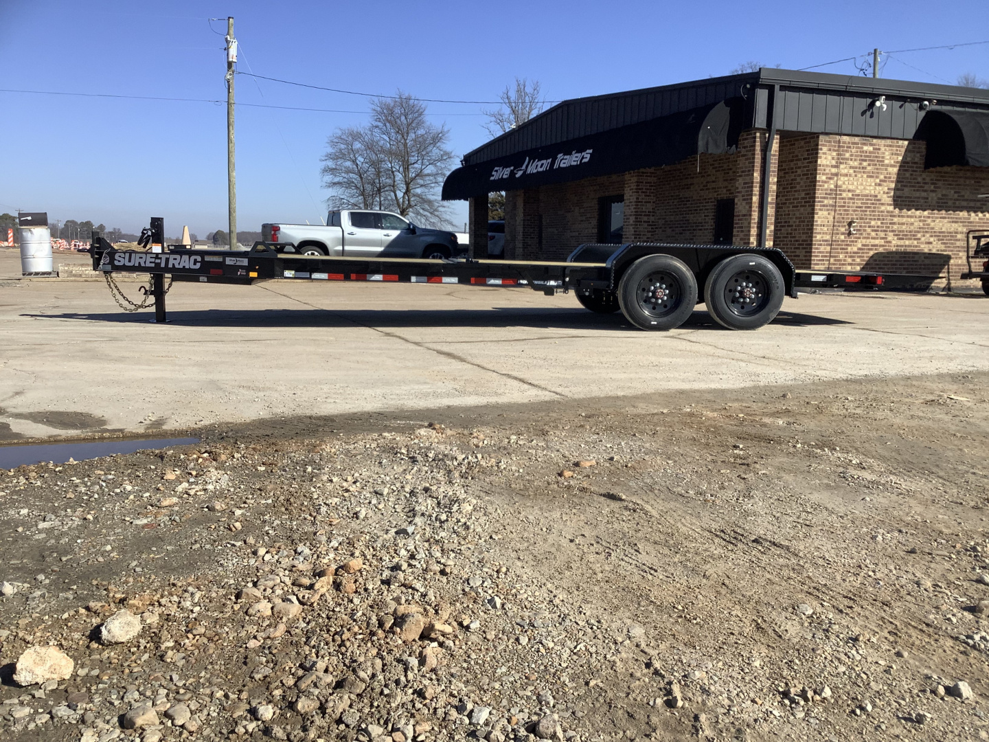 New 2026 Sure-Trac Pro Series 82x22 (17.6K) Tilt Equipment Trailer