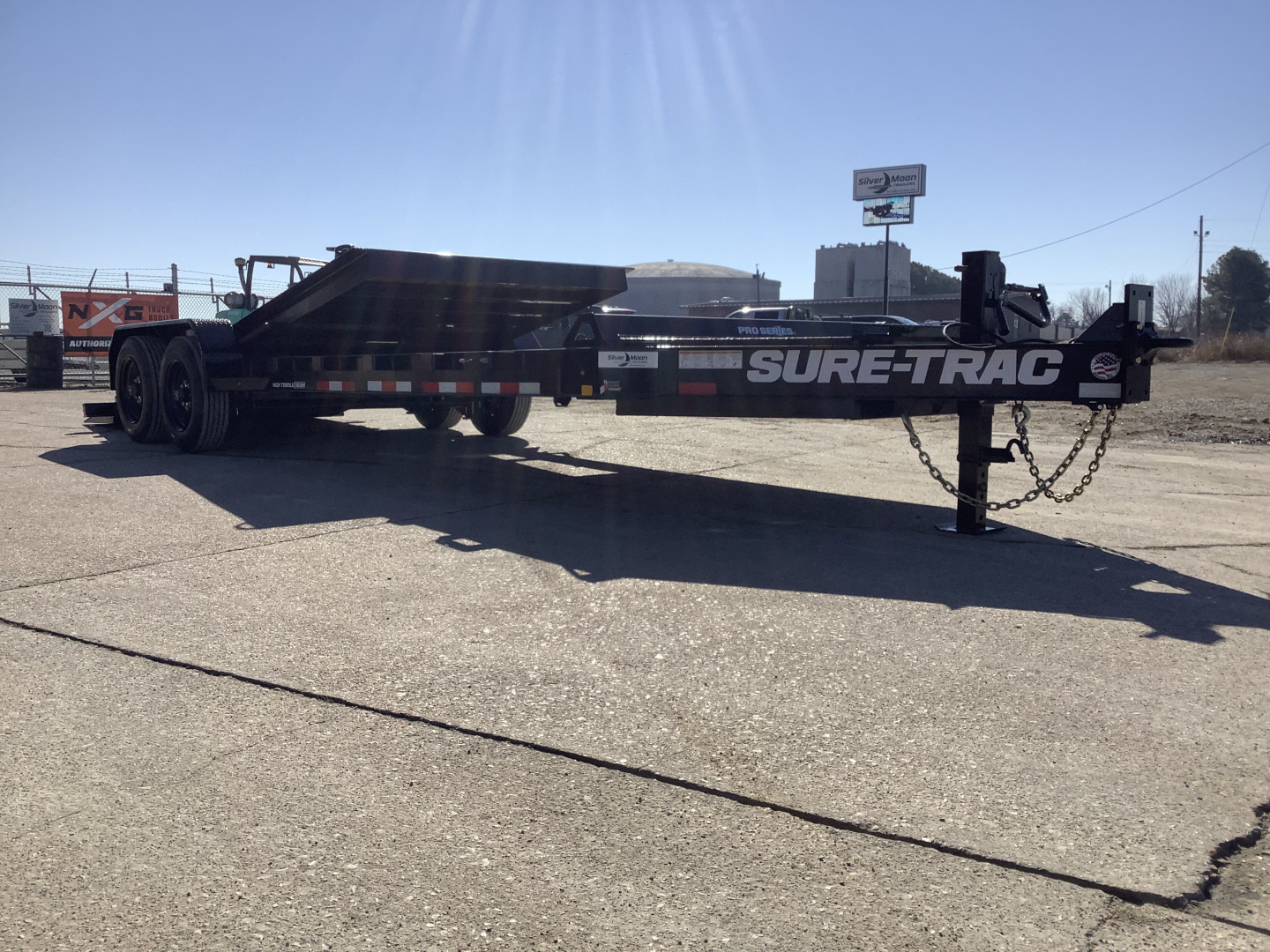 New 2026 Sure-Trac Pro Series 82x22 (17.6K) Tilt Equipment Trailer