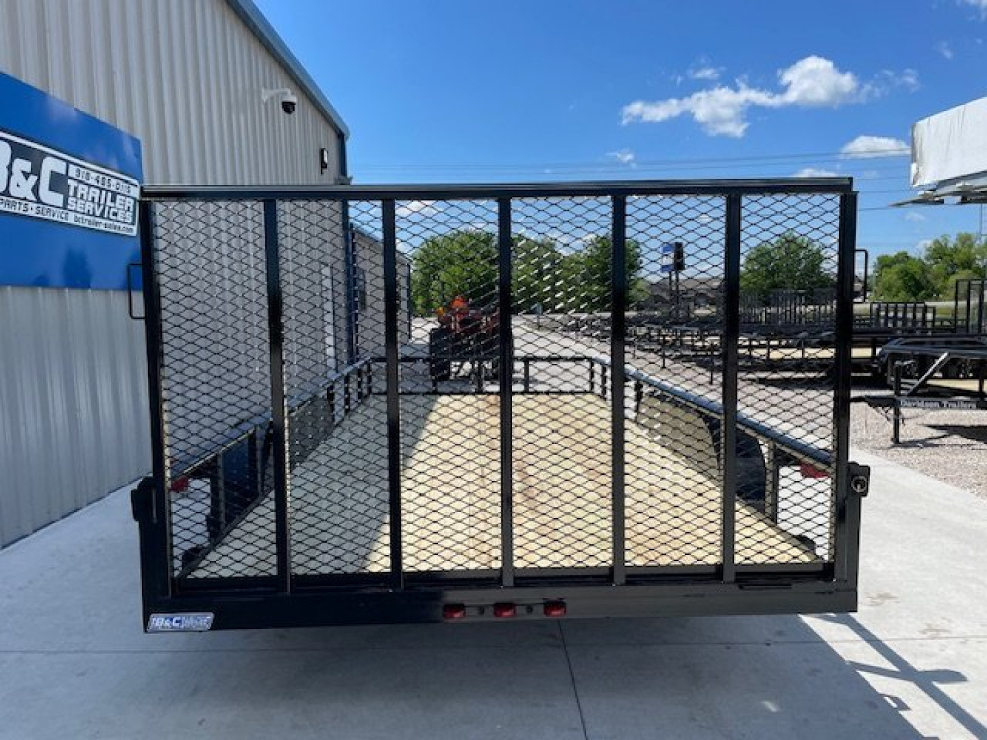 New 2026 DAVIDSON 83X16 TANDEM AXLE PIPE TOP UTILITY W/4' GATE