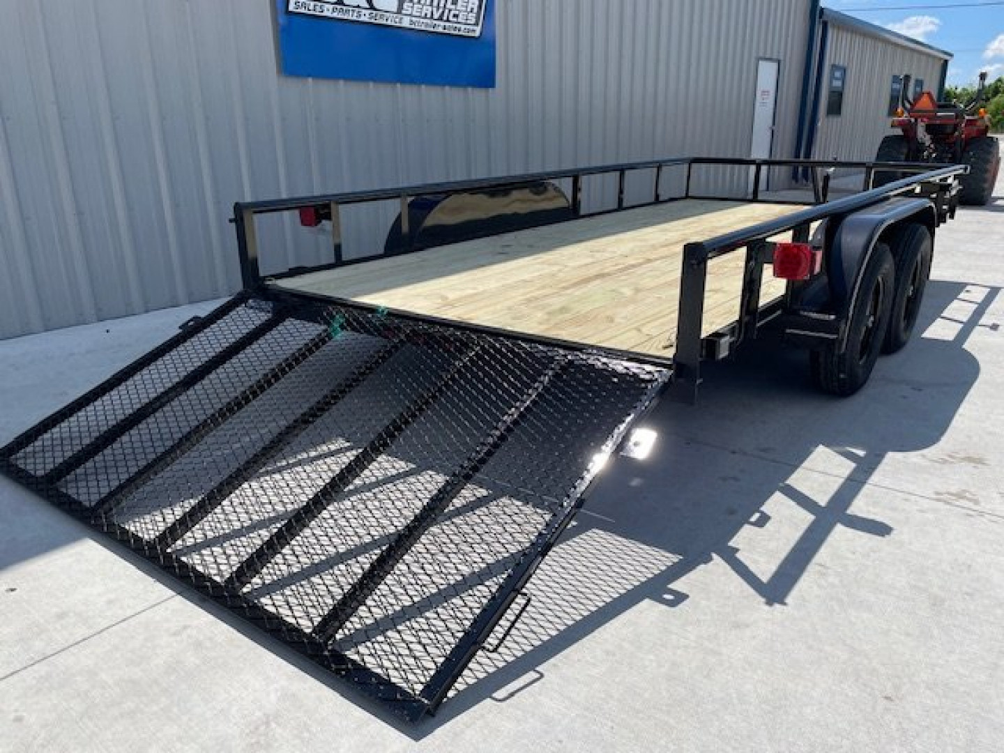 New 2026 DAVIDSON 83X16 TANDEM AXLE PIPE TOP UTILITY W/4' GATE