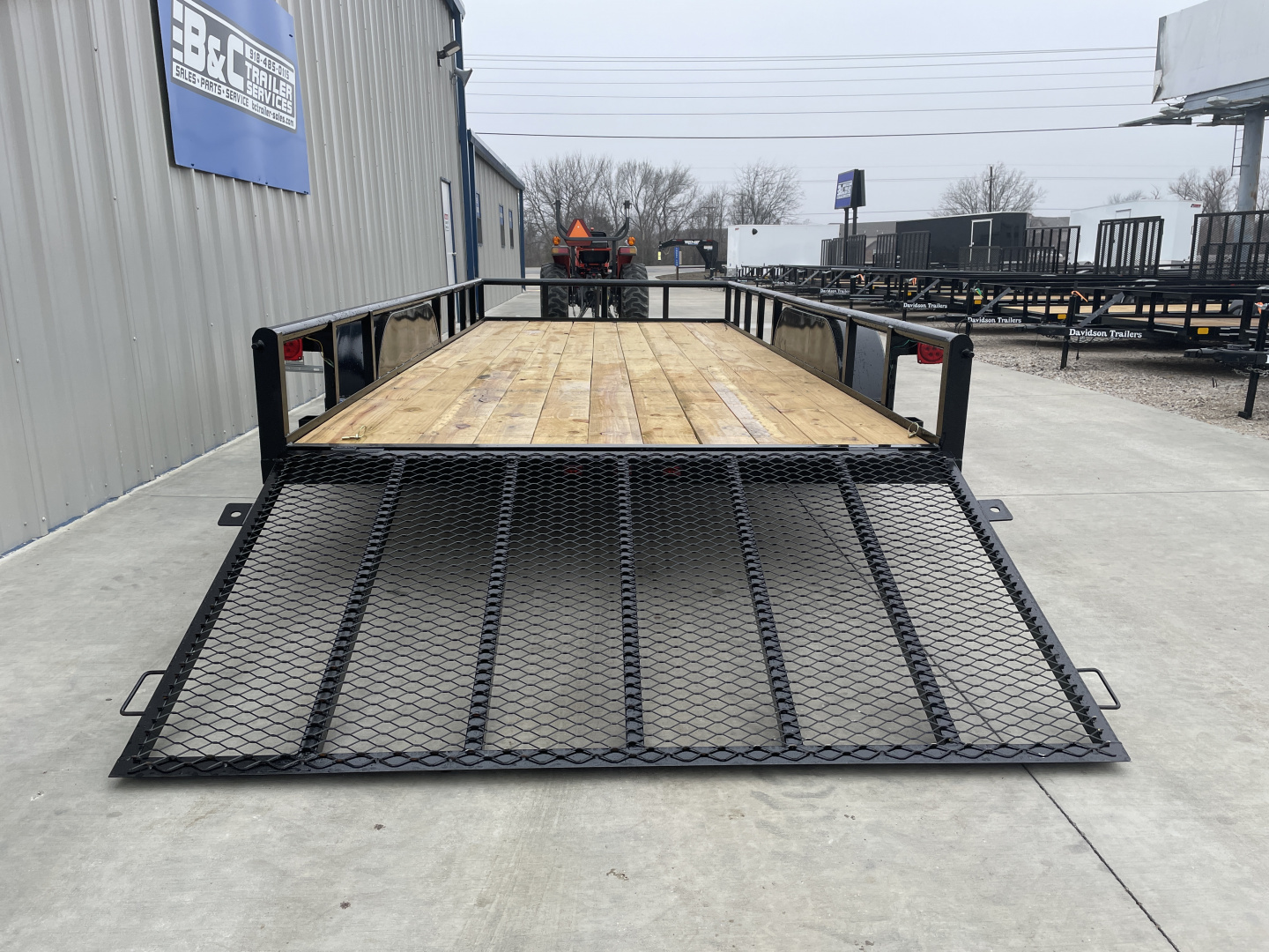 New 2026 DAVIDSON 83X18 PIPE TOP (2)TANDEM 5200lb AXLES UTILITY W 9900lb GVWR, 4' GATE